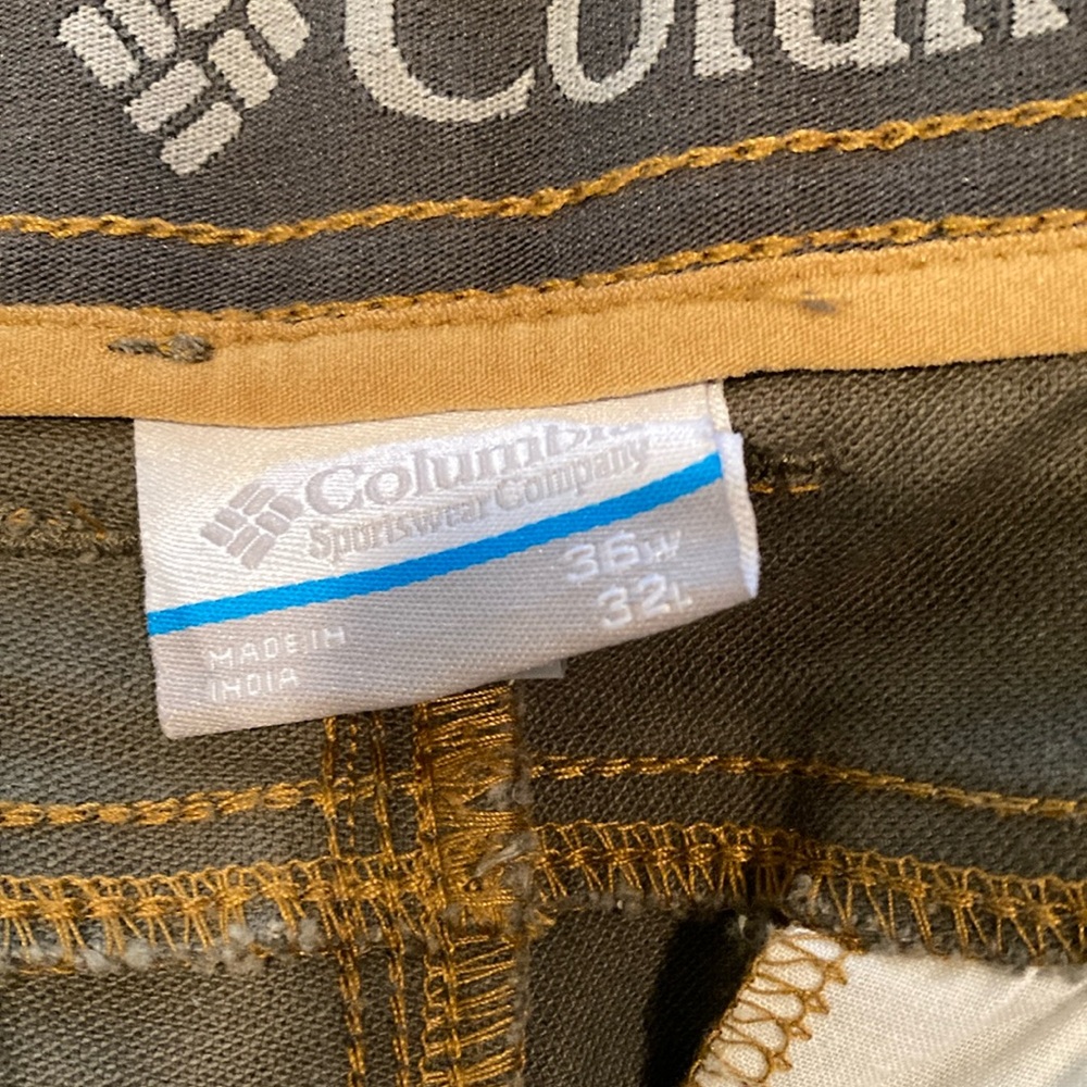 Columbia men’s pants, 36 x 32, olive green